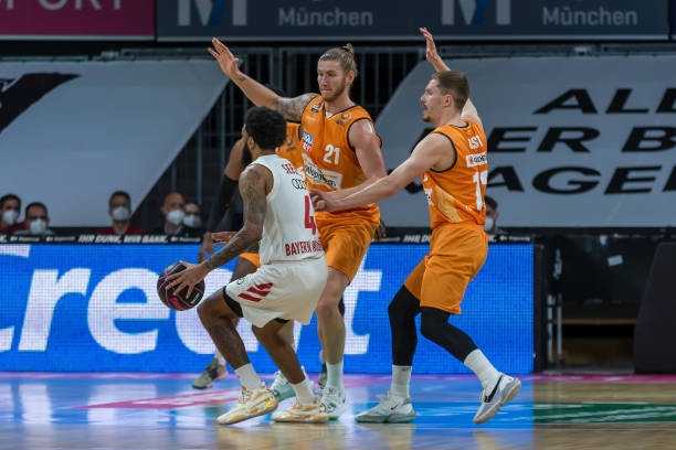 供了更广阔 供了更广阔